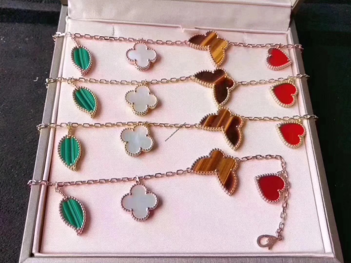 Forging Brilliance: How Artifex Jewelry Factory Shapes Our Dubai Jewelry Narrative